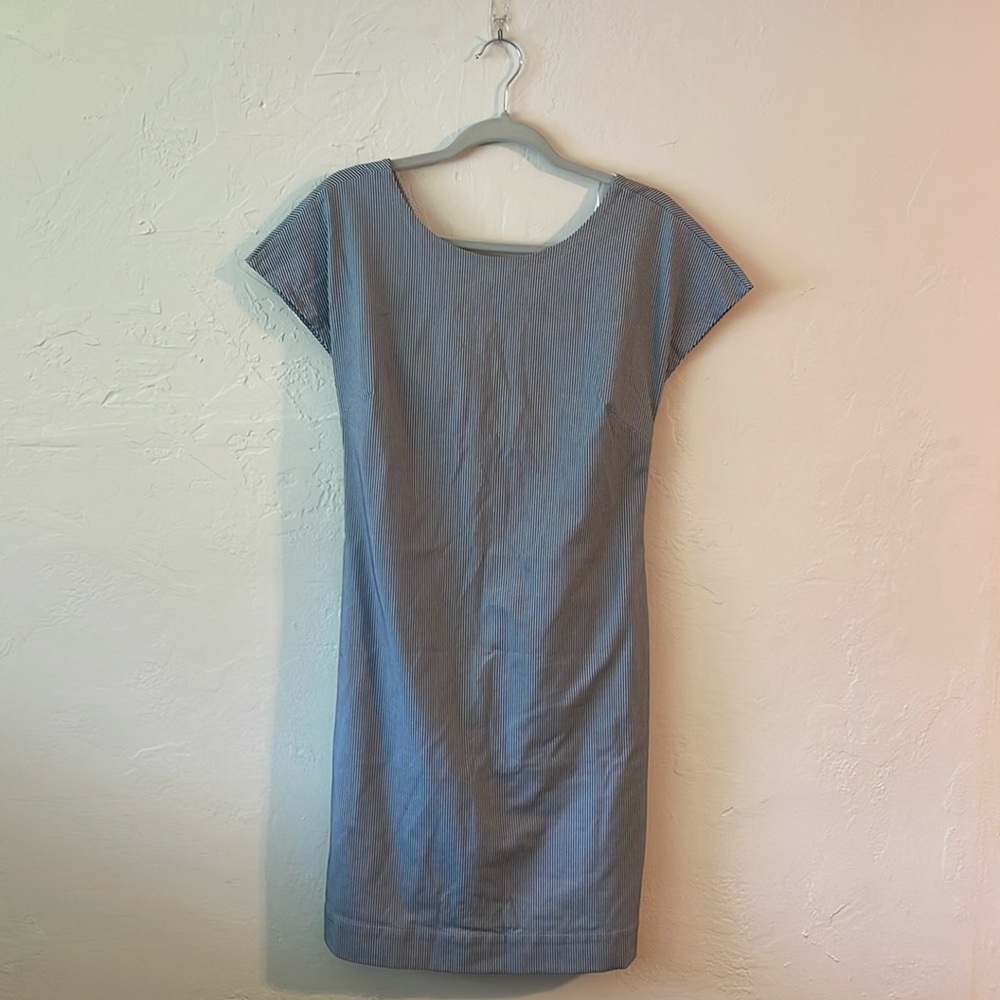 NWT Theory Soft Seersucker dress w/ crisscross knot cut out back dress
